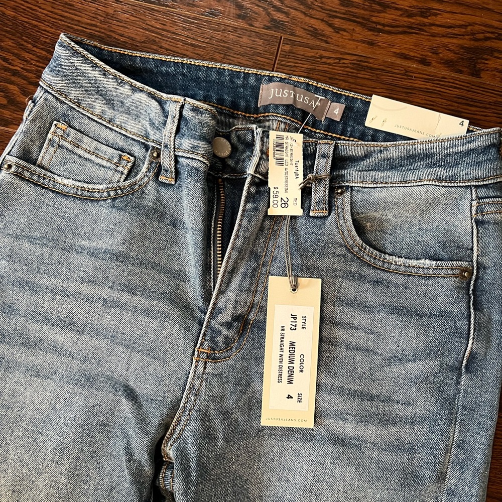 Distressed jeans - Picture 2 of 4